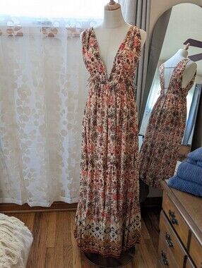 Mango Women's Sexy Flattering Tiered Floral Maxi Dress - Cream & Coral, Size 4